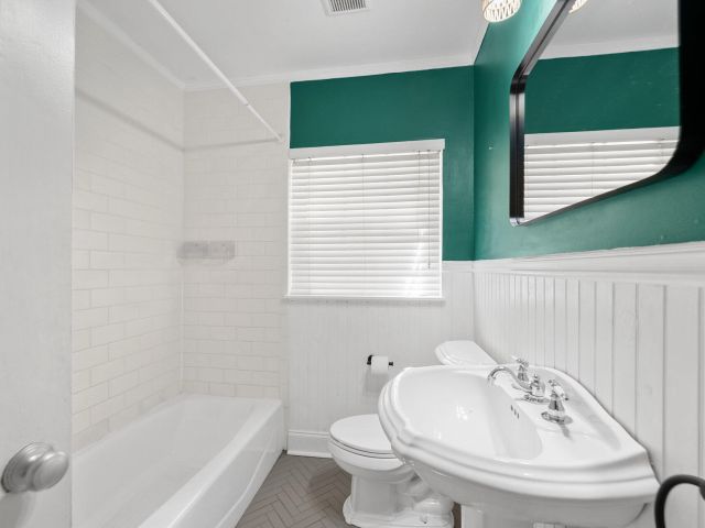 Продажа дома по адресу 712 SE 11th Court - фото 6514846