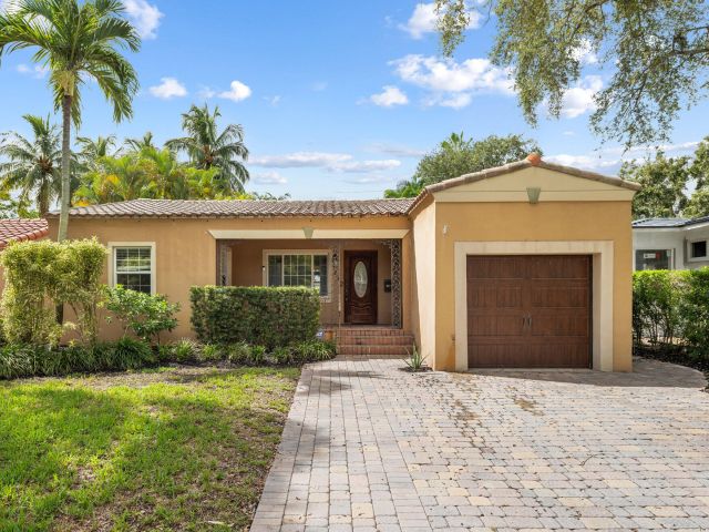 Продажа дома по адресу 712 SE 11th Court - фото 6514857