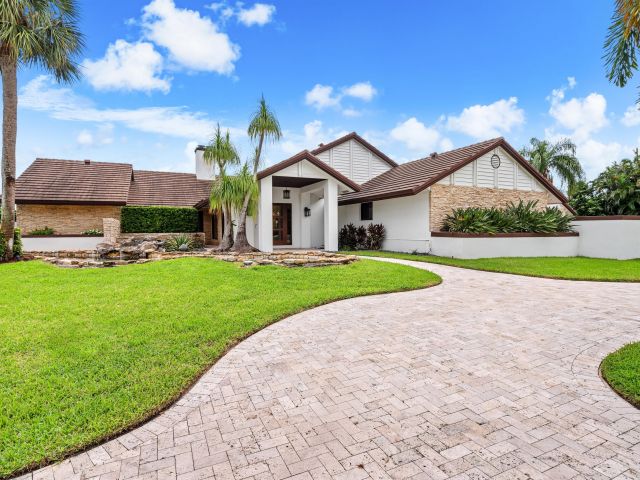 Продажа дома по адресу 910 Greensward Lane - фото 6537996