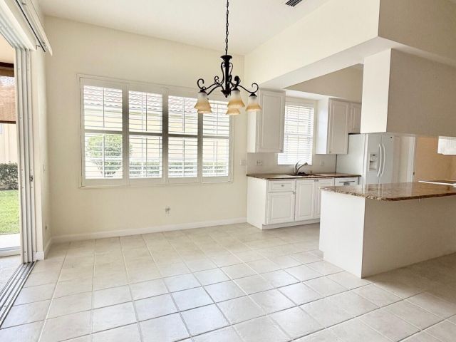 Продажа дома по адресу 2706 James River Road - фото 6534284