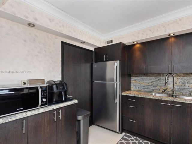 Продажа квартиры #1517 - фото 7443300