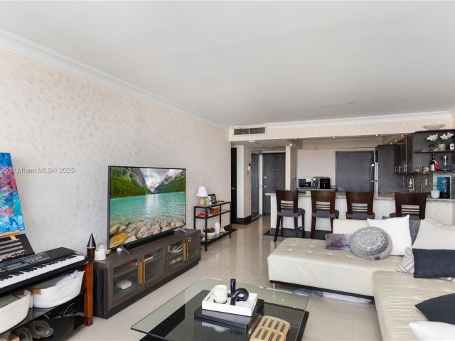 Продажа квартиры #1517 - фото 7443304