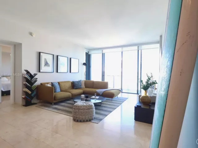 Продажа квартиры #3607 - фото 6515543