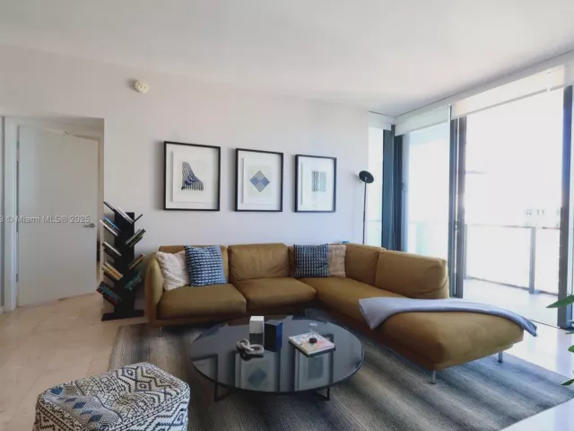 Продажа квартиры #3607 - фото 6515544