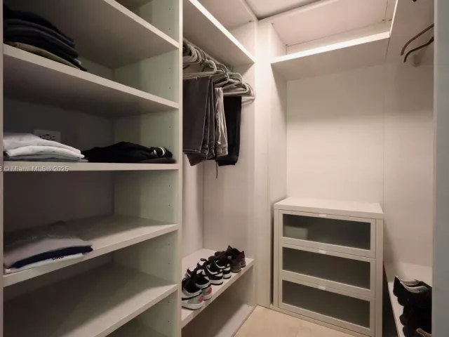 Продажа квартиры #3607 - фото 6515537