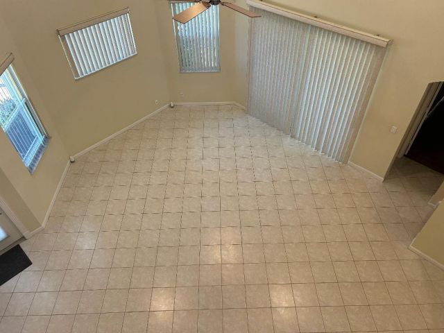 Дом в аренду по адресу 10100 Larkspur Lane - фото 6534264