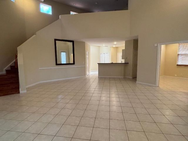 Дом в аренду по адресу 10100 Larkspur Lane - фото 6534267