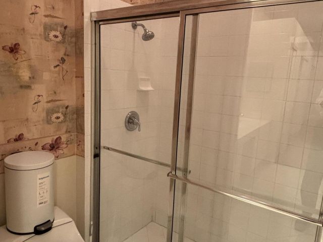 Дом в аренду по адресу 10100 Larkspur Lane - фото 6534269