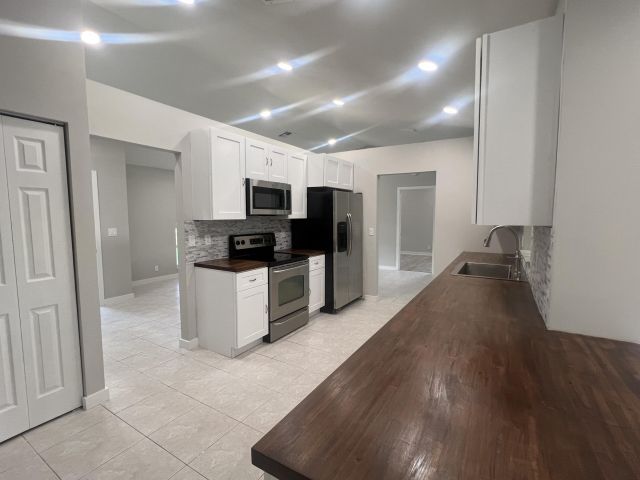 Продажа дома по адресу 12816 67th Street N - фото 6533941