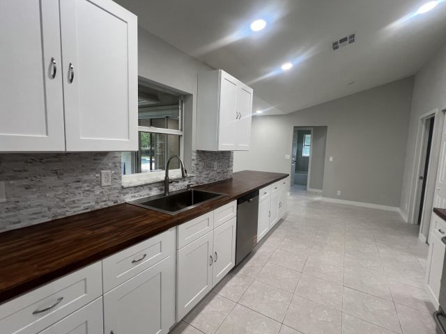 Продажа дома по адресу 12816 67th Street N - фото 6533942