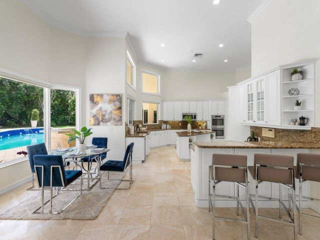 Дом в аренду по адресу 16164 Bridlewood Circle - фото 6533324