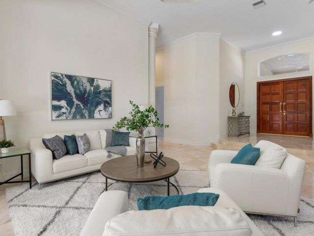 Дом в аренду по адресу 16164 Bridlewood Circle - фото 6533335