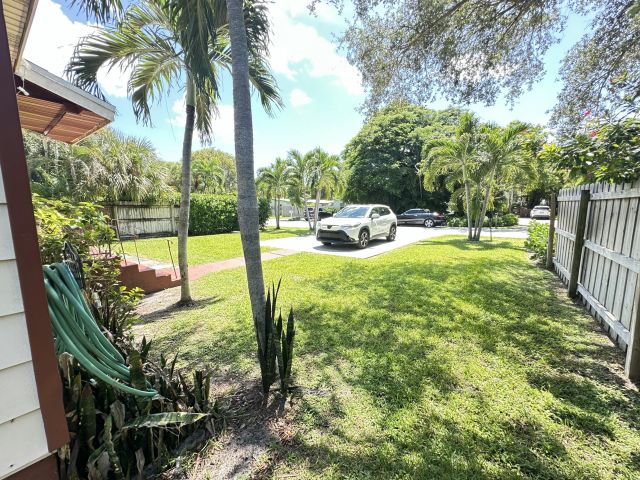 Продажа дома по адресу 225 NE 13th Street - фото 6547581