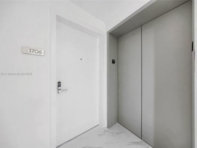 Квартира в аренду номер1706 - фото 6519296