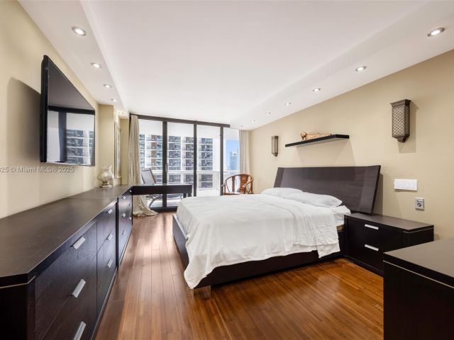 Продажа квартиры #A-3042 - фото 6519737