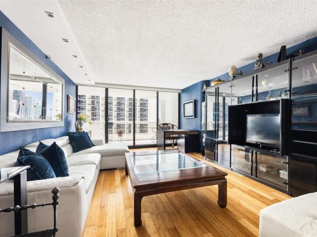 Продажа квартиры #A-3042 - фото 6519742