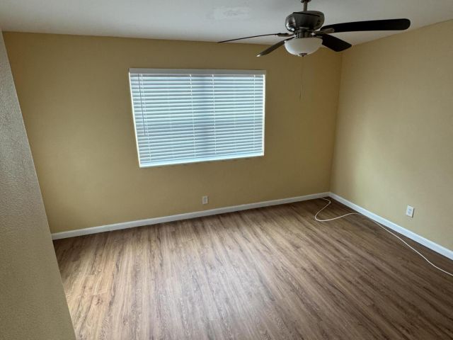 Дом в аренду по адресу 718 W 10th Street Street - фото 6519626