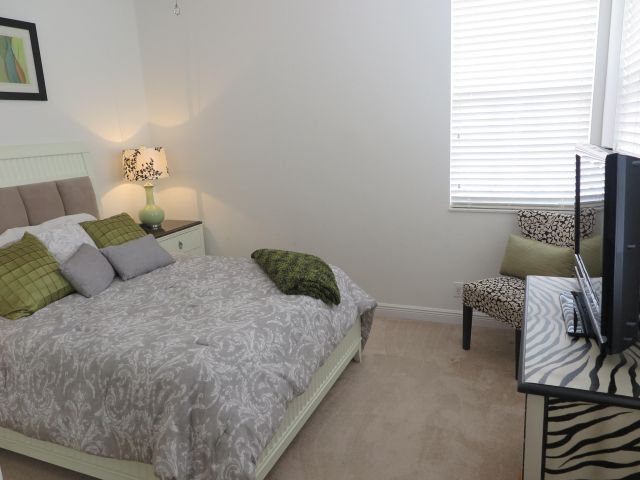 Дом в аренду по адресу 819 NW 82nd Place - фото 6535451