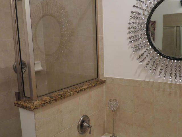 Дом в аренду по адресу 819 NW 82nd Place - фото 6535453