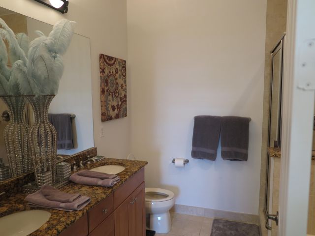 Дом в аренду по адресу 819 NW 82nd Place - фото 6535454