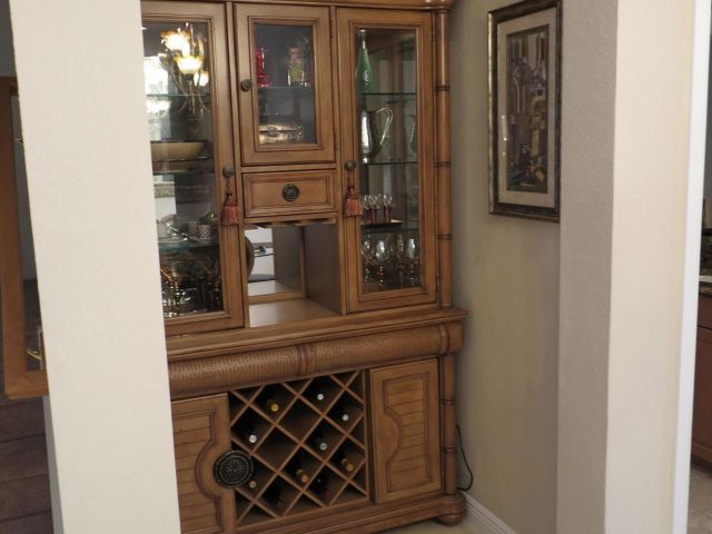 Дом в аренду по адресу 819 NW 82nd Place - фото 6535460