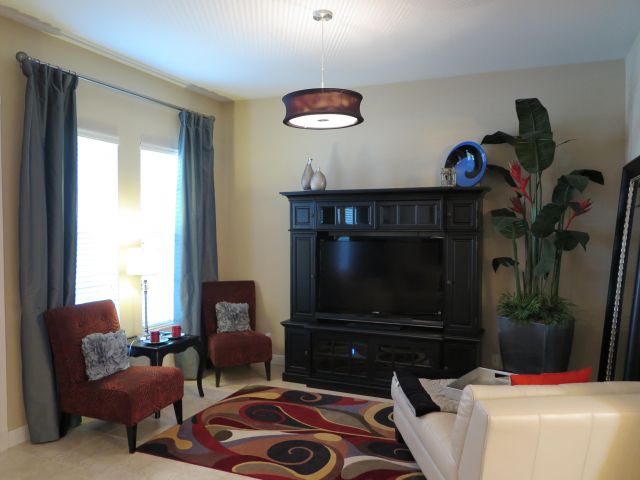 Дом в аренду по адресу 819 NW 82nd Place - фото 6535461