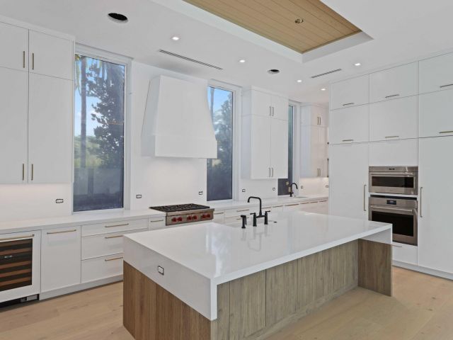 Продажа дома по адресу 320 Grove Place - фото 6532989