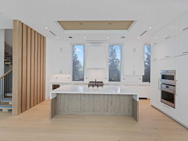 Продажа дома по адресу 320 Grove Place - фото 6532990