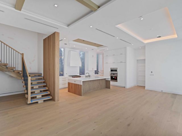 Продажа дома по адресу 320 Grove Place - фото 6532992