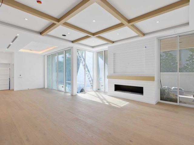 Продажа дома по адресу 320 Grove Place - фото 6532994