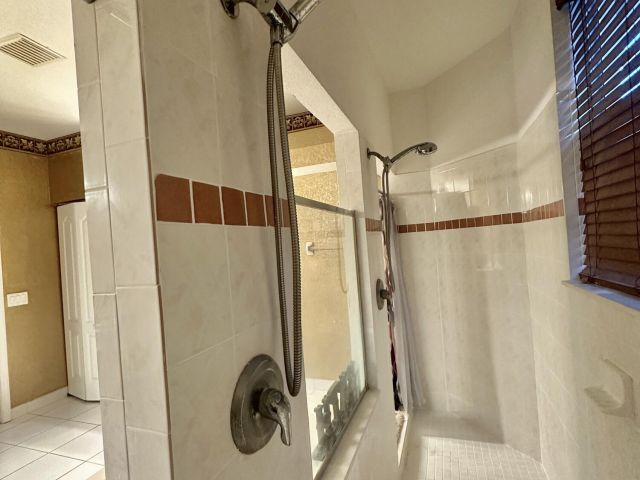 Дом в аренду по адресу 13638 88th Place N - фото 6833069