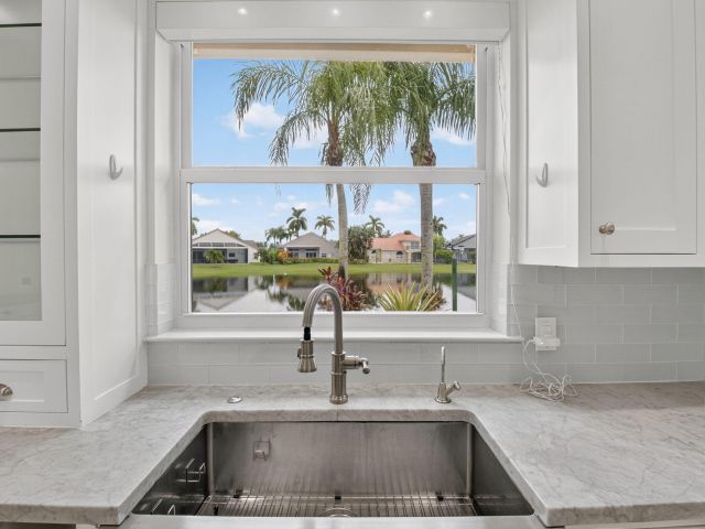 Продажа дома по адресу 19635 Biscayne Bay Drive - фото 6535390