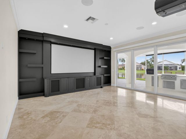 Продажа дома по адресу 19635 Biscayne Bay Drive - фото 6535398