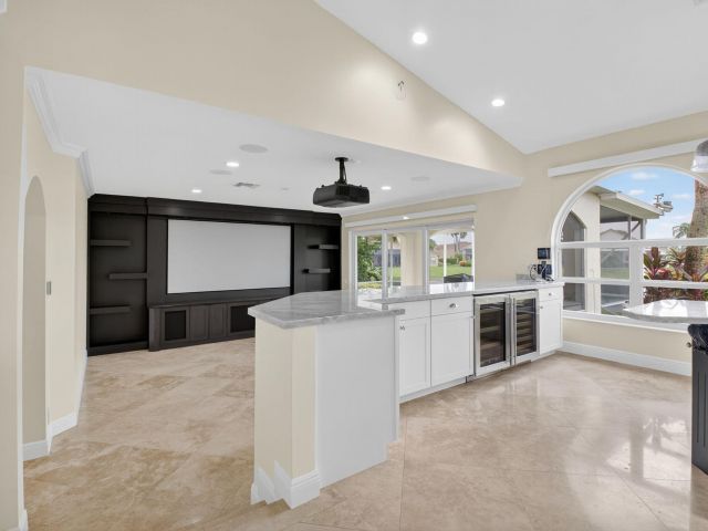 Продажа дома по адресу 19635 Biscayne Bay Drive - фото 6535399