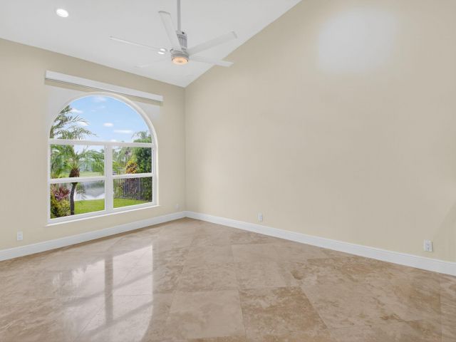 Продажа дома по адресу 19635 Biscayne Bay Drive - фото 6535402