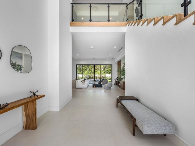 Продажа дома по адресу 1031 NE 3rd Avenue - фото 6535269