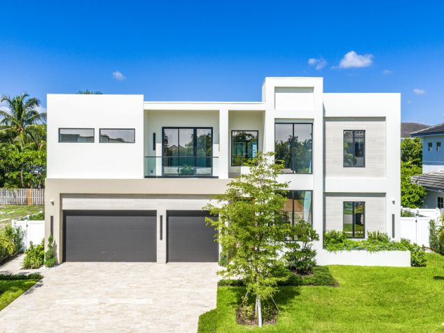 Продажа дома по адресу 1031 NE 3rd Avenue - фото 6535273