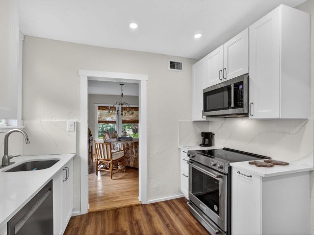 Продажа дома по адресу 825 34th Street - фото 6915617