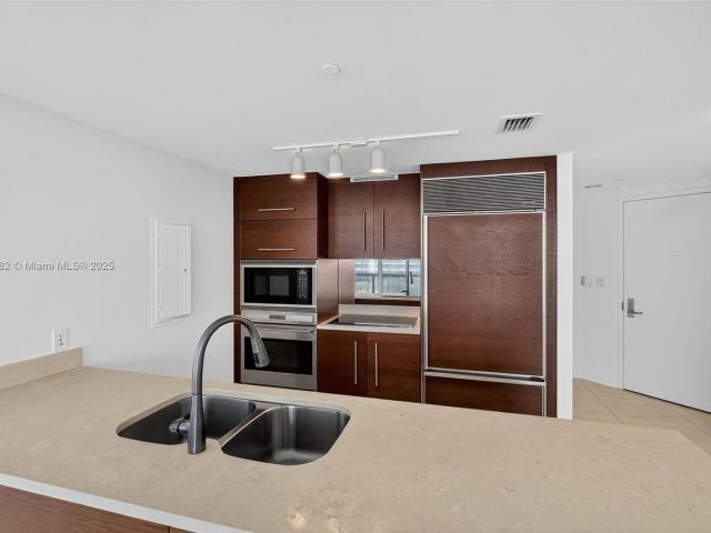 Продажа квартиры #2002 - фото 6567089