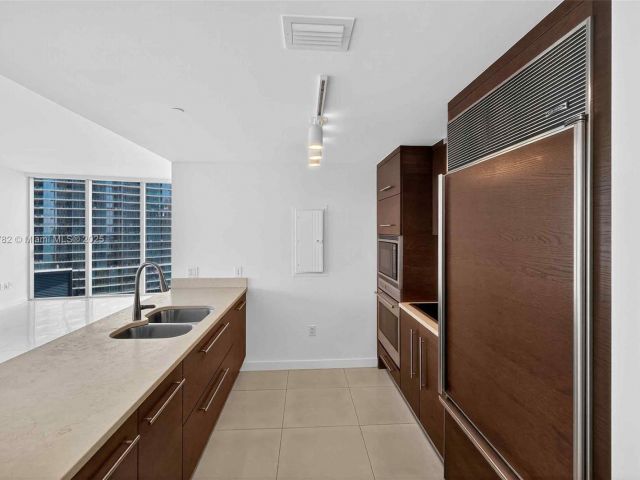 Продажа квартиры #2002 - фото 6567094