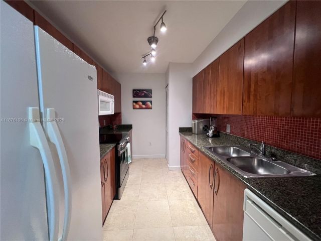 Квартира в аренду номер2809 - фото 6525079