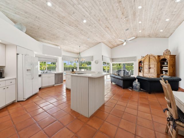 Продажа дома по адресу 10403 Stonebridge Boulevard - фото 6535295