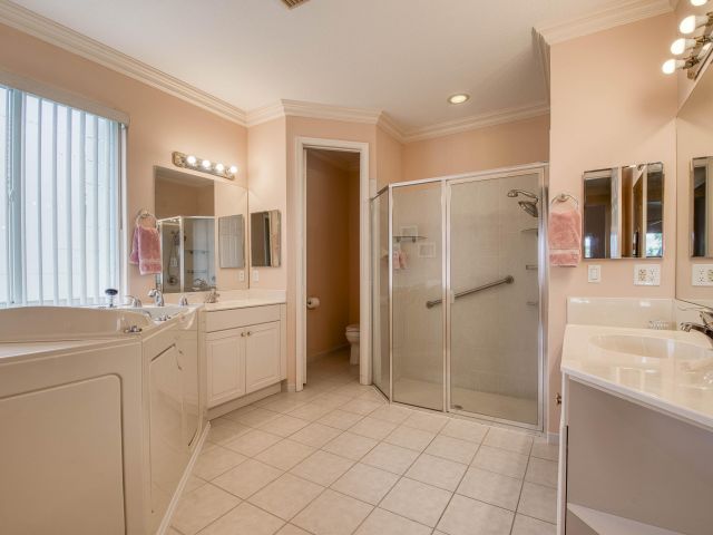 Продажа дома по адресу 9270 Heron Cove Drive - фото 6538921