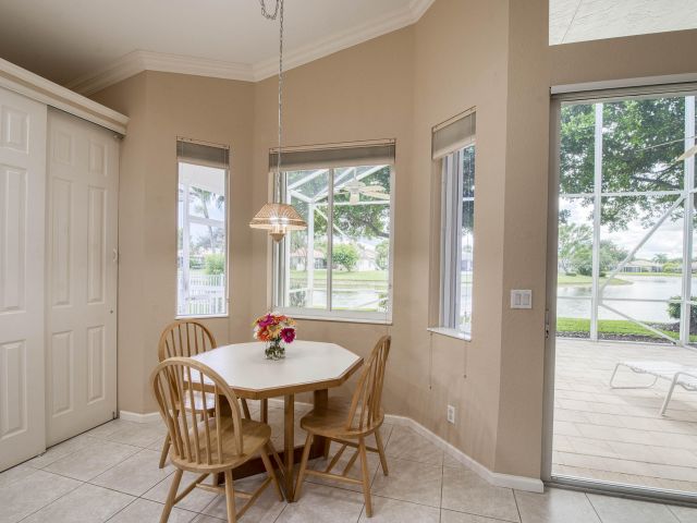 Продажа дома по адресу 9270 Heron Cove Drive - фото 6538927