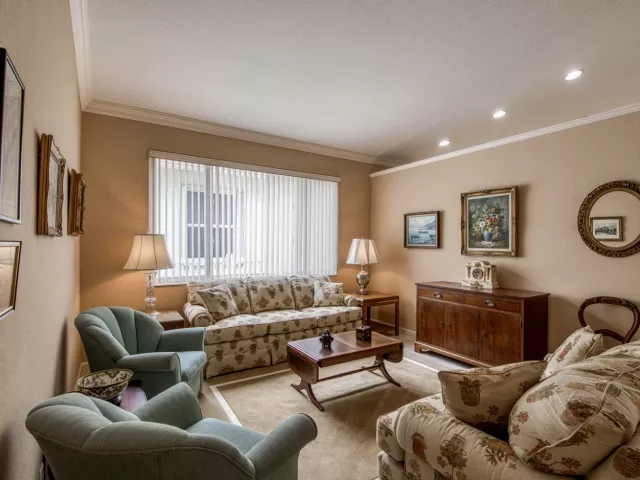 Продажа дома по адресу 9270 Heron Cove Drive - фото 9012991