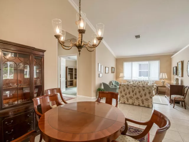 Продажа дома по адресу 9270 Heron Cove Drive - фото 9012995