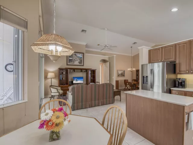 Продажа дома по адресу 9270 Heron Cove Drive - фото 9013000