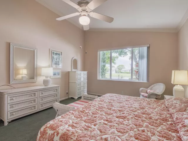 Продажа дома по адресу 9270 Heron Cove Drive - фото 9013006