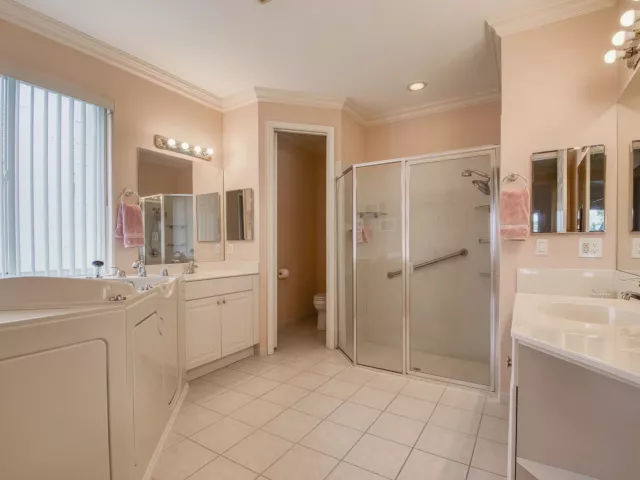 Продажа дома по адресу 9270 Heron Cove Drive - фото 9013007