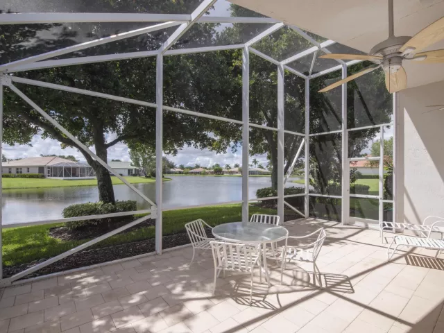 Продажа дома по адресу 9270 Heron Cove Drive - фото 9013014
